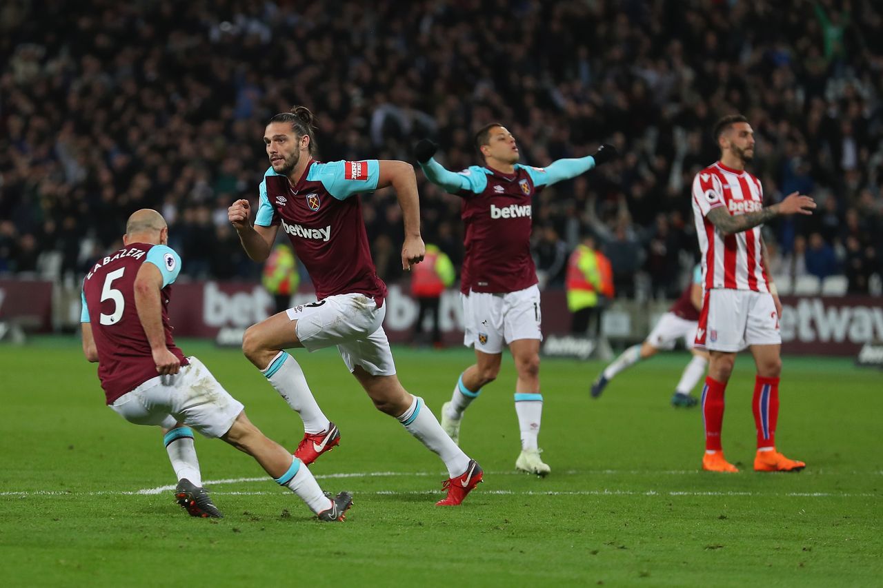 Premier League wielkie emocje w Londynie Stoke City coraz bliżej spadku