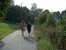 Osoby uprawiające nordic walking