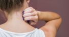 Swędzenie skóry w nocy. Przyczyną świądu może być poważna choroba