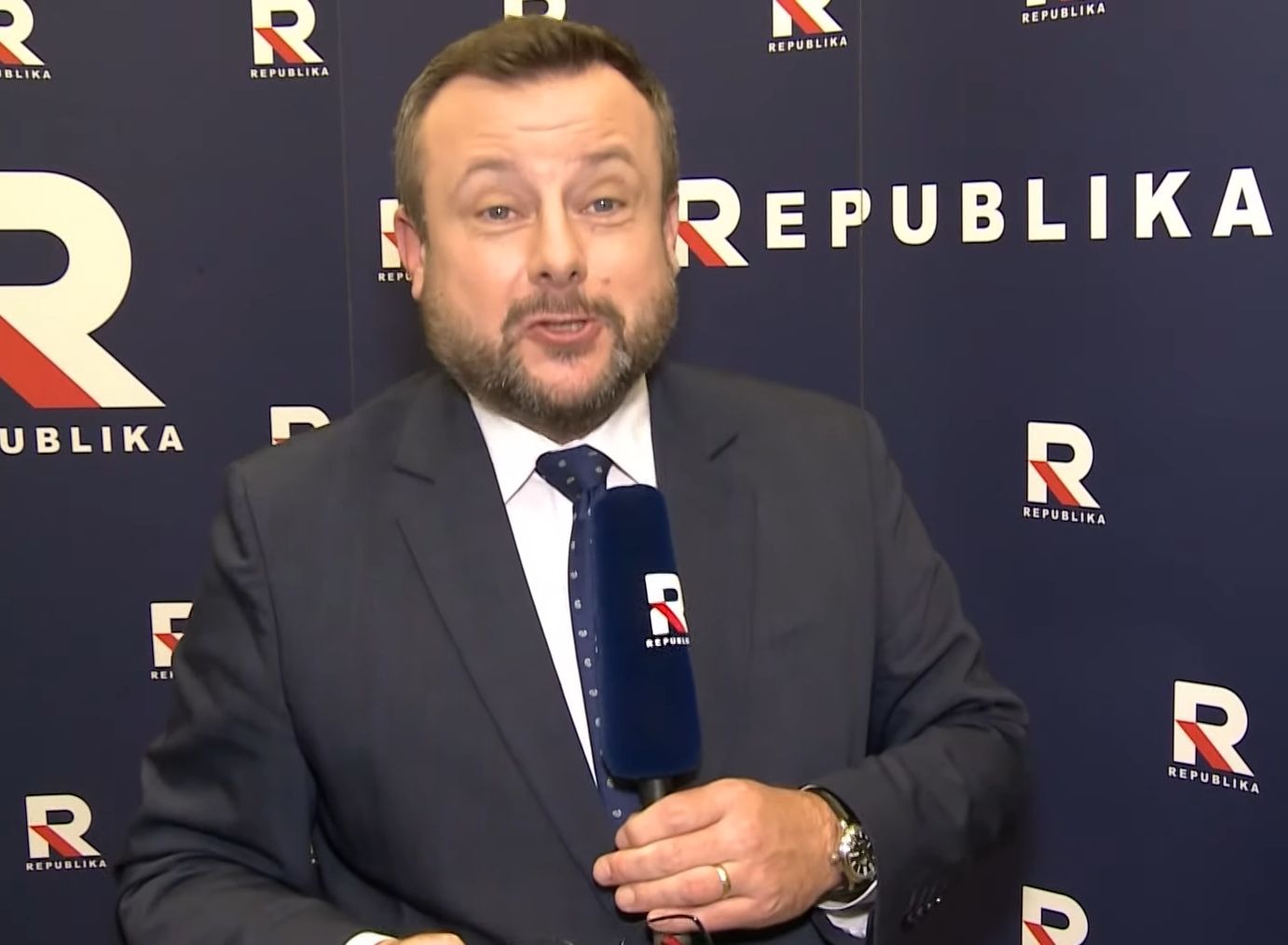 Adrian Klarenbach Dosta Kolejny Program W Tv Republika Przewrotny Tytu