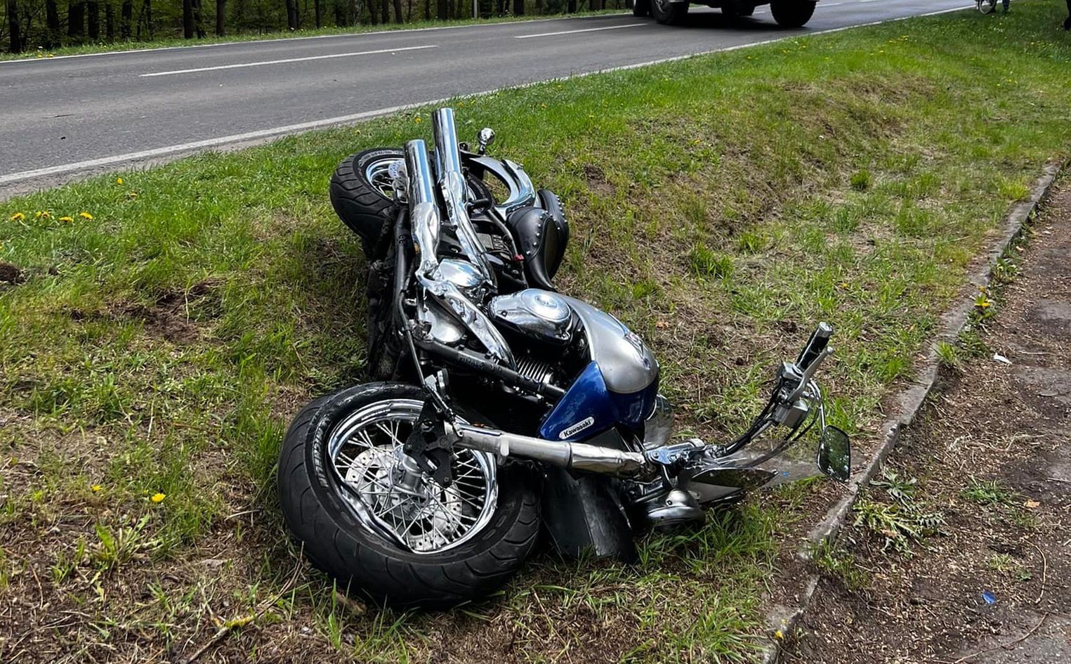 Zderzenie osobówki i motocyklu Kierowca nie miał szans