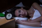 Część tabletek na sen zawiera niebezpiecznie wysokie stężenie melatoniny