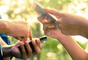 Czy Facebook jest odpowiedzialny za 50-procentowy spadek liczby nastoletnich ciąż?