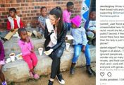 Miss karmiła dzieci z sierocińca w rękawiczkach. Oskarżono ją o rasizm