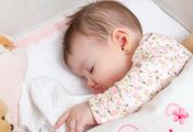 Łóżeczko turystyczne do 300 zł - przegląd produktów dostępnych w Feedo