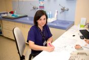 Rodzicom chorych dzieci musi patrzeć prosto w oczy. "To, co się w nich widzi, zostaje z nami na całe życie"