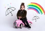 Ma dopiero trzy lata i doświadczenie modelki. Poznajcie historię Harlee