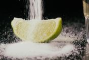 Zdradliwa sól. Prowadzi do demencji starczej (WIDEO)