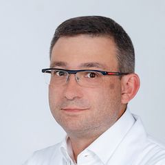 Dr n. med. Szymon Pietrzak