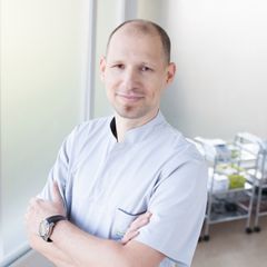 Lek. dent. Łukasz Wojszwiłło