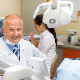 Stomatologia estetyczna - jak dbać o zęby, licówki