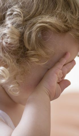 Choroba powoduje, że dzieci marudzą. Zobacz, jak można im pomóc