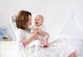 Jak radzić sobie z problemami, które pojawiają się w czasie laktacji?
