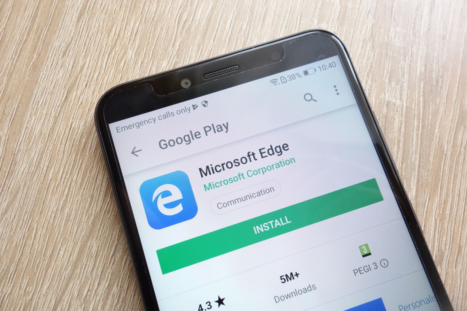 Microsoft Edge na Androida z niespodzianką dla osób które otworzą 100 kart