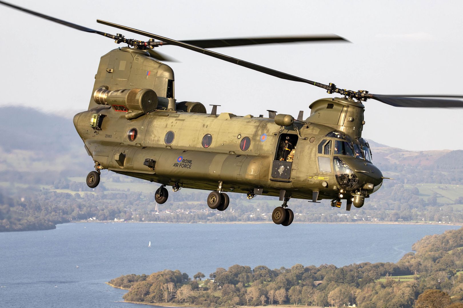 CH 47 Chinook Considered Amid Fleet Modernization Debate