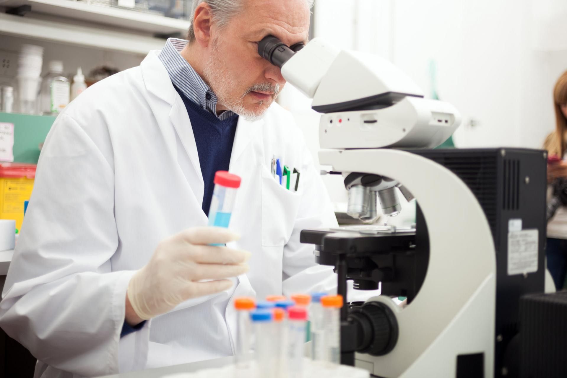 Naukowcy pracują nad innowacyjną terapią choroby Parkinsona