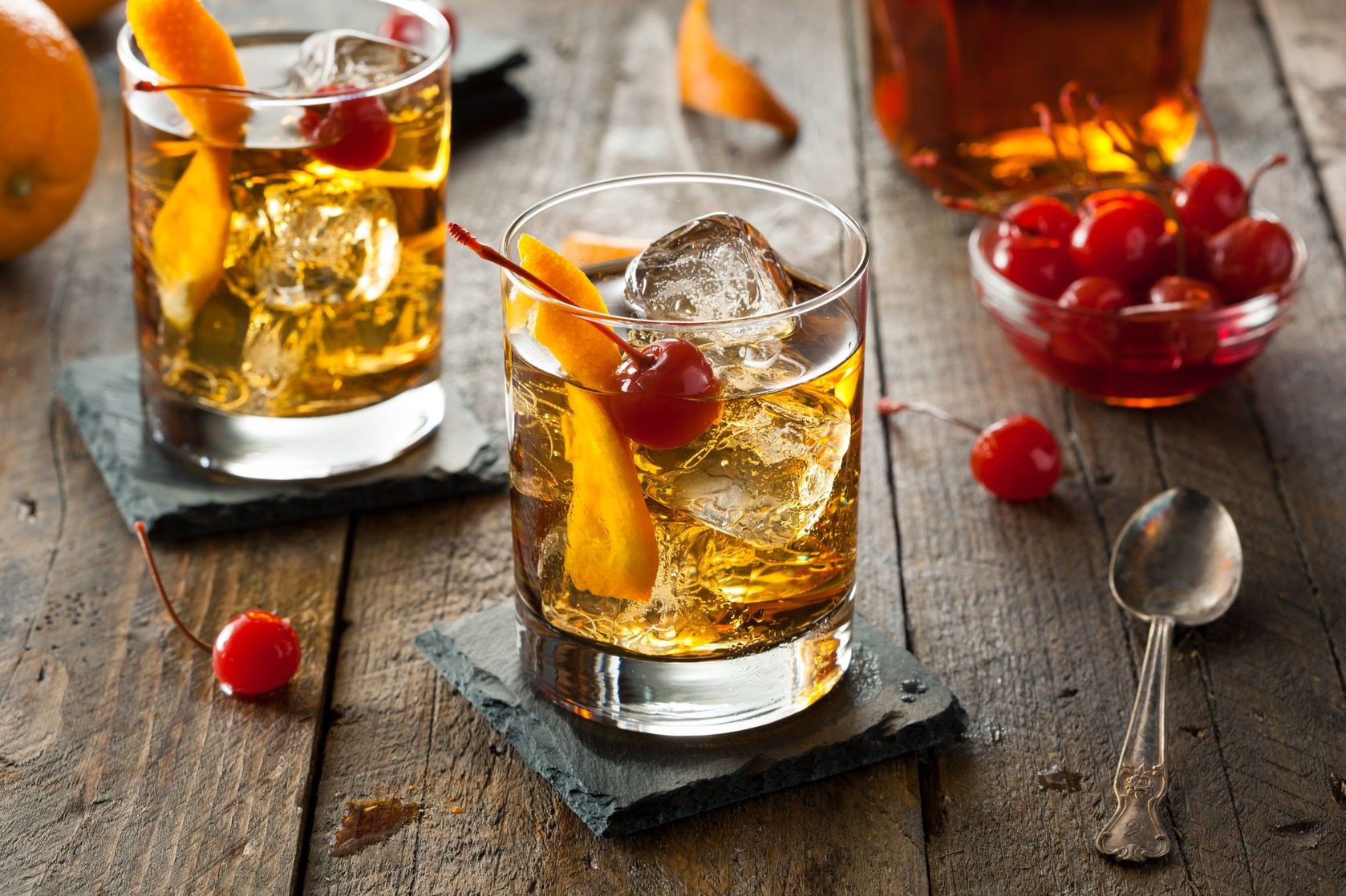 Alkohol w połączeniu w napojami energetycznymi działają na mózgi młodzieży jak kokaina