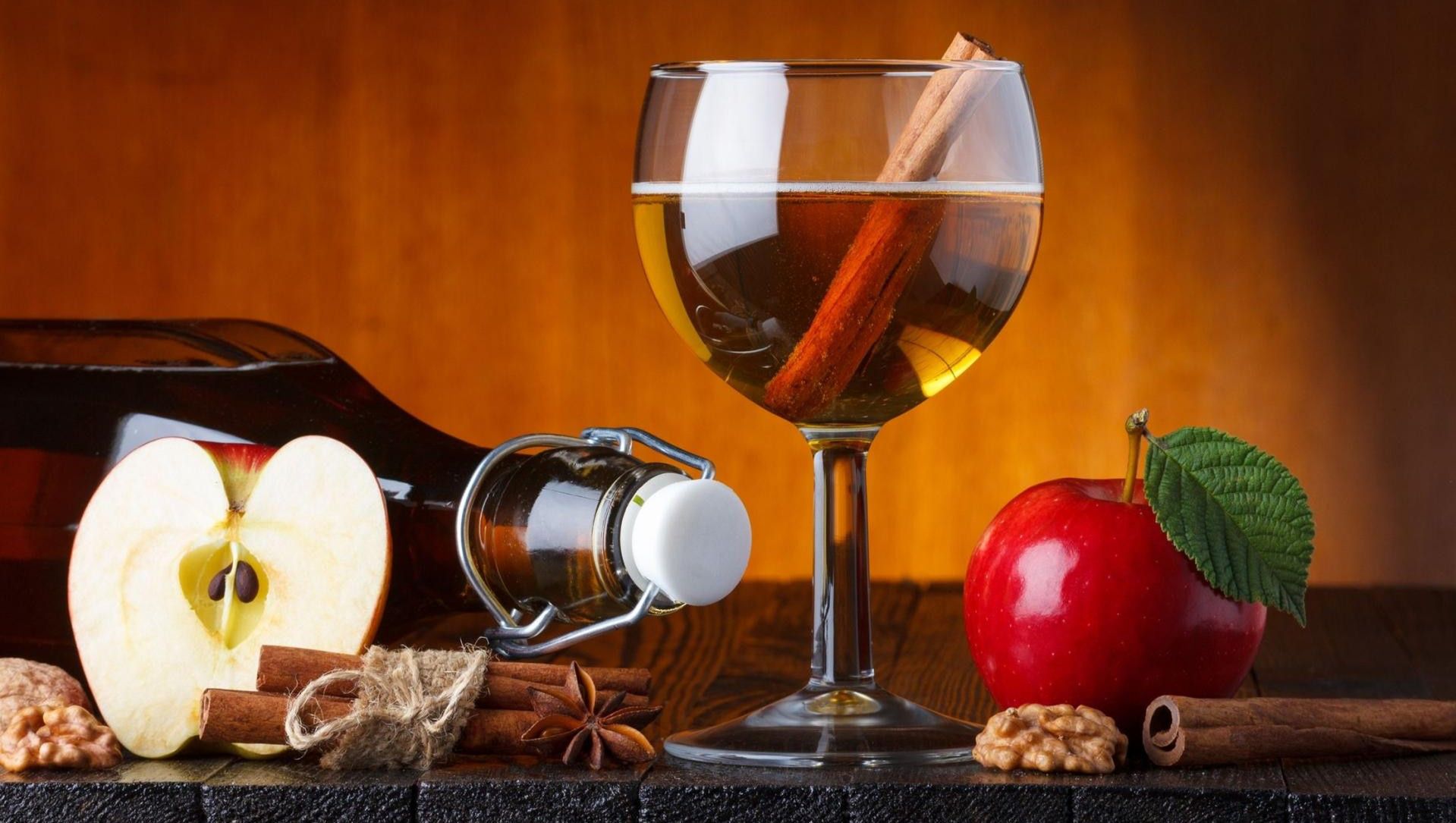 Cydr jest delikatnym jabłkowym alkoholem