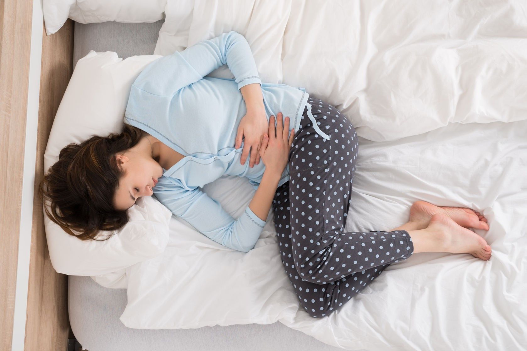 Zakażenie bakterią H.pylori jest bardzo popularne i jeśli pojawiają się objawy są to najczęściej bóle brzucha, wzdęcia, biegunka, nudności i wymioty