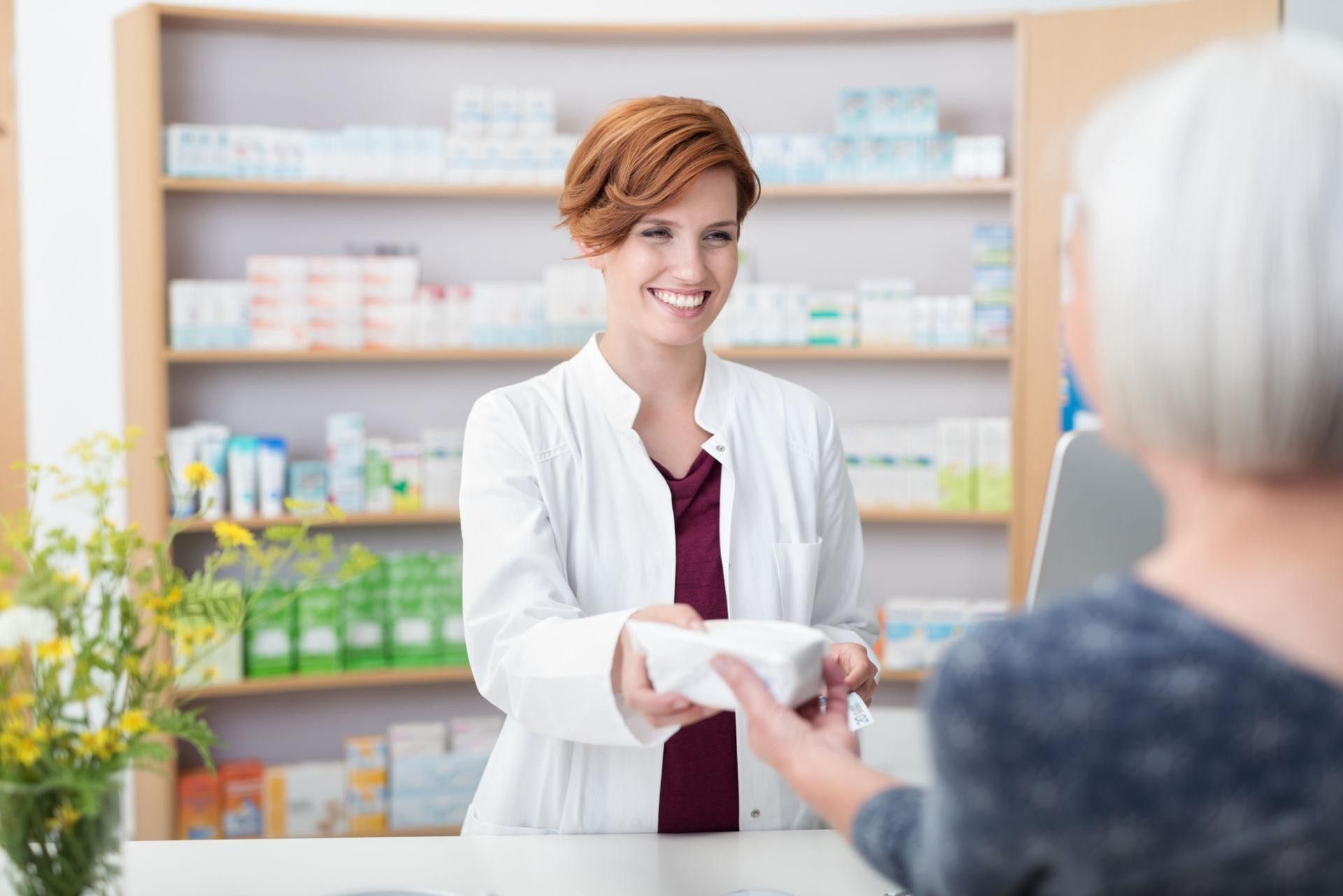 Farmaceuta ma obowiązek wydania tańszego zamiennika, ale tylko wtedy, gdy klient o to poprosi