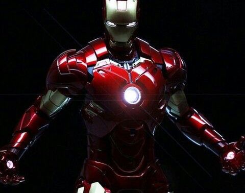 Iron Man i jego egzoszkielet/pinterest