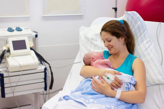 W torbie do szpitala powinniśmy zabrać różne przedmioty dla matki i dla dziecka, ale także dla ojca