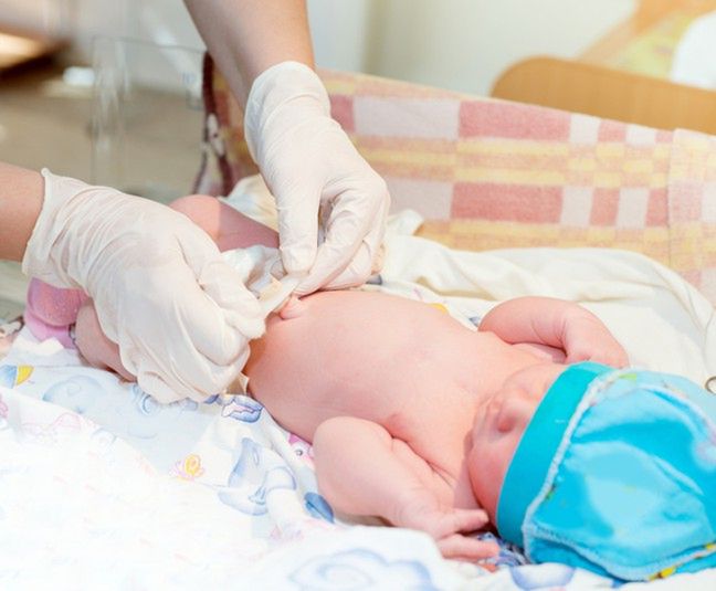 Jak pielęgnować kikut pępowiny?