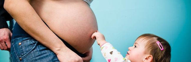 Kto jeszcze wierzy w przesądy ciążowe? Może twoja rodzina? Zobacz, jakie nietypowe rady możesz otrzymać np. od cioci