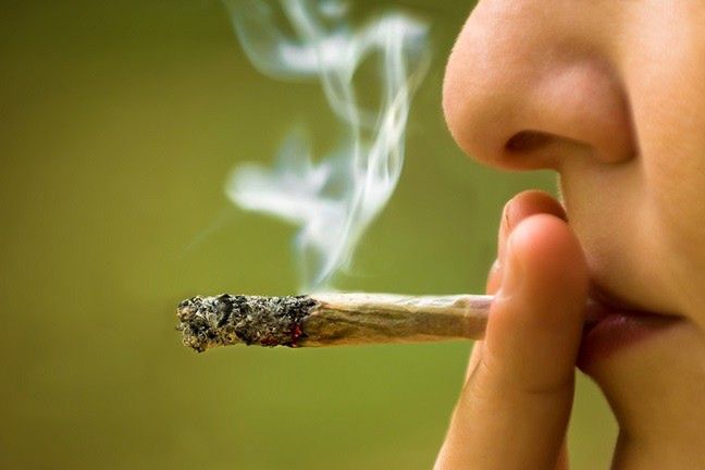 Palenie marihuany może obniżać IQ i pogarszać pamięć