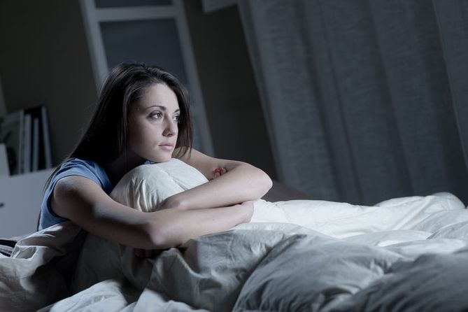 Terapia interaktywna okazuje się skuteczniejsza w walce z bezsennością niż leki