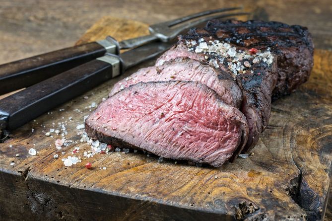 Dieta bogata w biało zwierzęce może zwiększać ryzyko zachorowania na niealkoholowe stłuszczenie wątroby