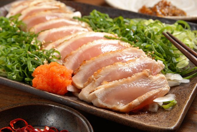Sashimi z kurczaka wygląda apetycznie, ale może być niebezpieczne (123rf)