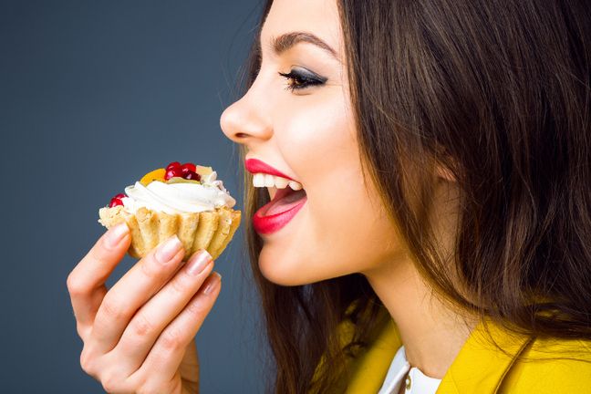 Dieta wcale nie oznacza rezygnacji ze wszystkiego, co lubisz. Skuś się na deser 2 razy w tygodniu, ale zadbaj o to, by był wyjątkowy i dobrej jakości