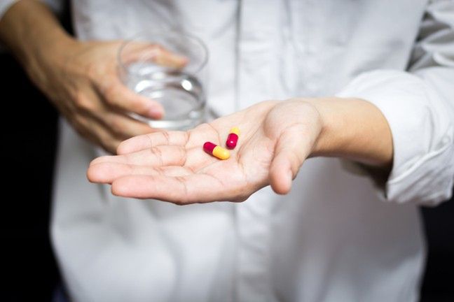 Chorzy na WZW C mogą liczyć na pomoc Narodowego Funduszu Zdrowia tylko podczas terapii interferonem. Nowoczesne metody leczenia zapalenia wątroby są w Polsce jak dotąd nierefundowane