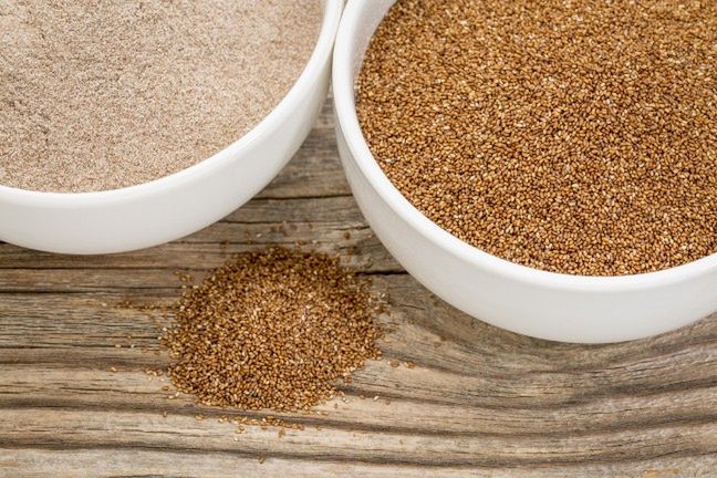 Teff można stosować jako dodatek do koktajli, zup i owsianki, a zmielony może być zamiennikiem mąki pszennej
