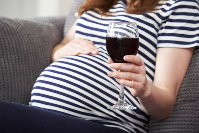 Lekarze będą w stanie diagnozować alkoholowy zespół płodowy na podstawie badania krwi matki jeszcze w czasie ciąży
