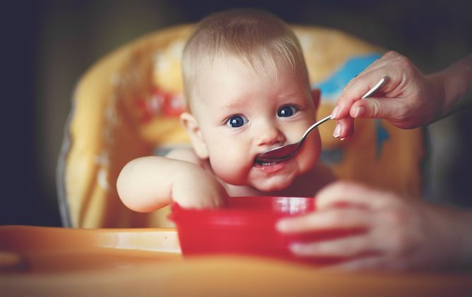 Naukowcy wykazali, że produkty uzupełniające dietę niemowląt mają różne zawartości składników odżywczych
