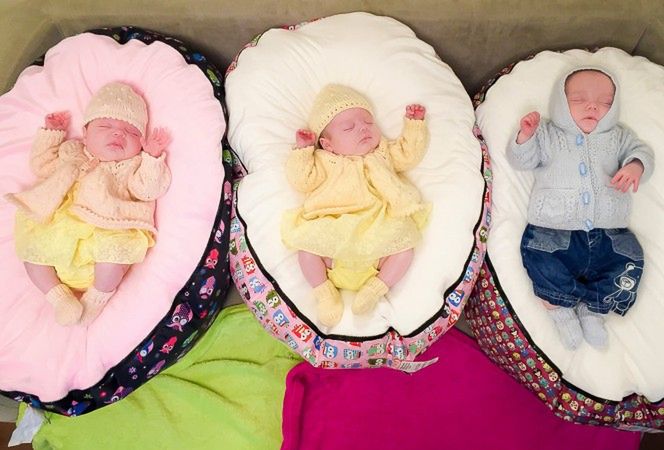 Ryan, Phoebe i Raya urodziły się z różnych komórek jajowych