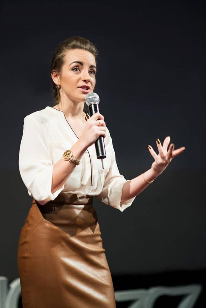 Angelika M. Talaga uczy polskich rodziców i nauczycieli jak uczyć dzieci.