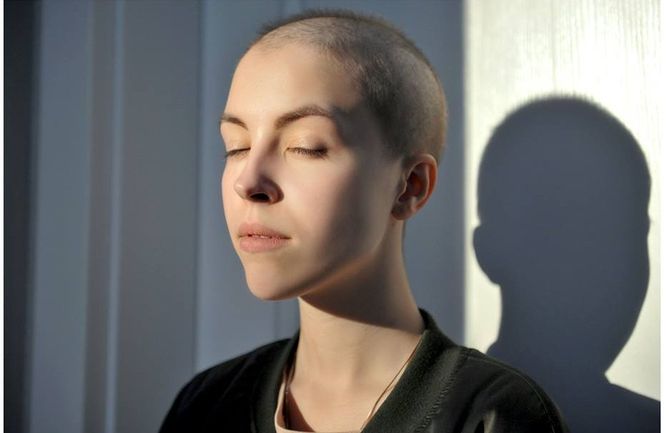 Magda, ma 17 lat i walczy z nowotworem jajnika