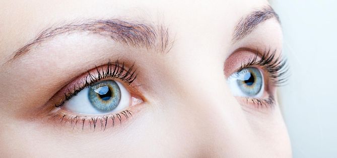 Uczucie suchości nosa i oczu jest dość częstą dolegliwością w okresie zimowym