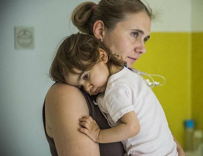 Anielka ma 1,5 roku i cierpi na genetyczną wadę serca