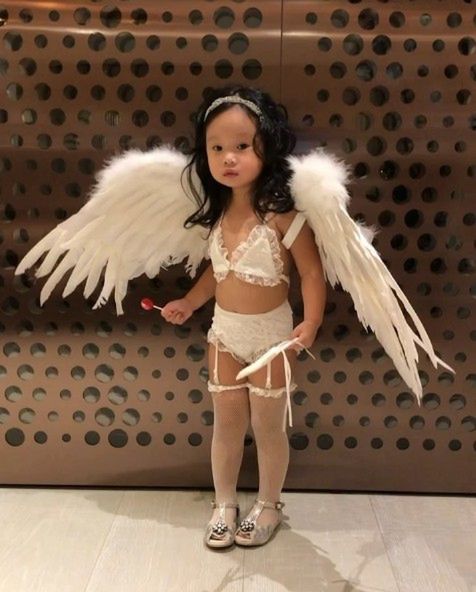 Przebranie aniołka Victoria's Secret wywołało burzę w sieci