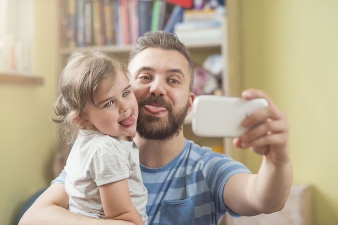 Korzystne relacje między rodzicami a dzieckiem mogą uchronić pociechę przed chorobami w późniejszym wieku