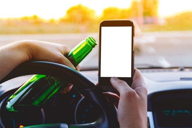 Nowy biosensoryczny czujnik wyśle informację o zawartości alkoholu w pocie na twoją komórke
