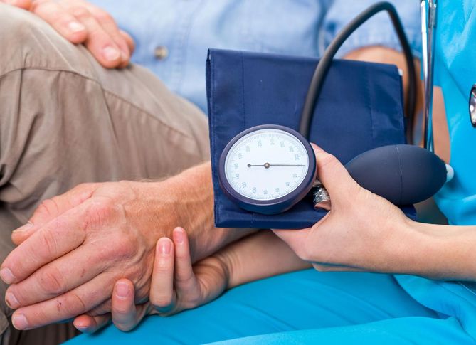 Hiponatremia może być przyczyną nadciśnienia tętniczego