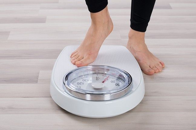 Pięć kilogramów w ciągu 4 lat - tak przybiera na wadze statystyczny student
