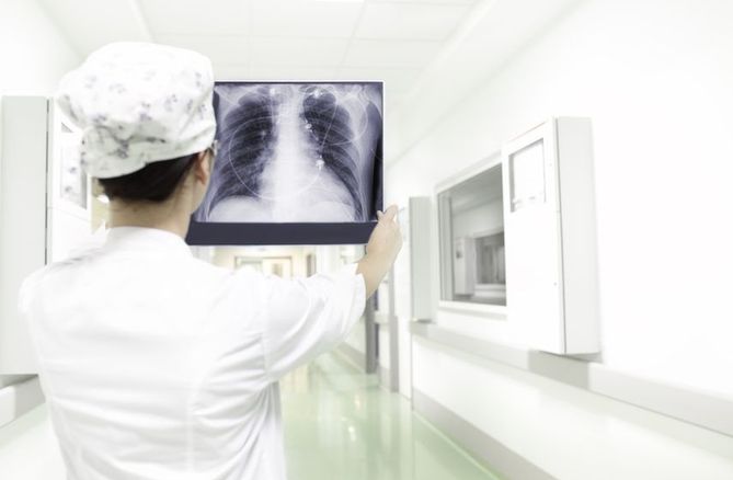 Bardzo duże znaczenie w decyzji o planowanym leczeniu nowotworu kości ma diagnostyka obrazowa