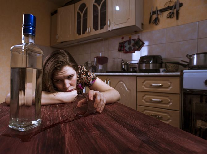 Coraz częściej w mediach słyszymy o upojeniu alkoholowym matek