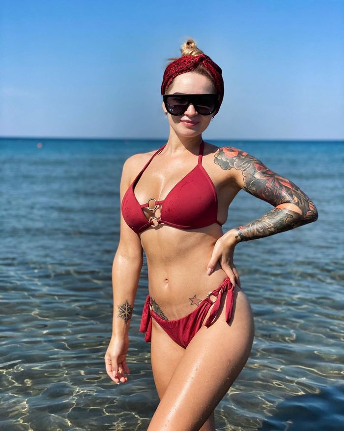 Ewelina Lisowska W Bikini Na W Oskiej Pla Y Gor Ce Zdj Cie